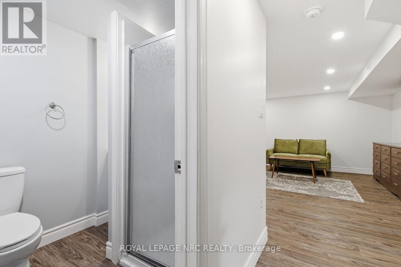 17 Winston Road, St. Catharines, Ontario  L2M 4R1 - Photo 37 - X13859406
