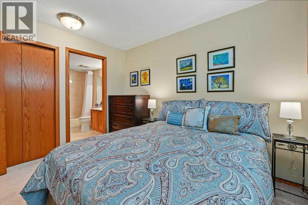 51 Douglasbank Gardens SE