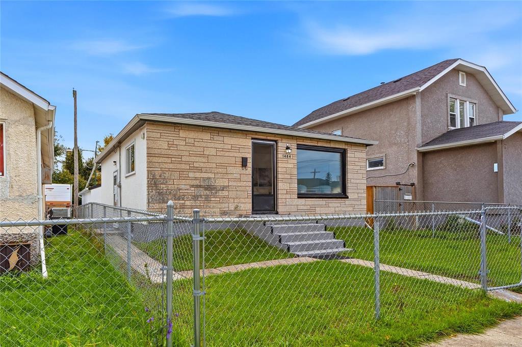 1484 Pacific Avenue, Winnipeg, Manitoba  R3E 1H2 - Photo 4 - 202624265
