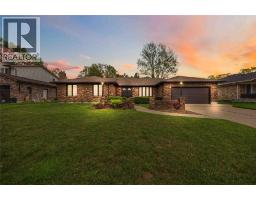 632 ESSER CRESCENT, Sarnia, Ontario