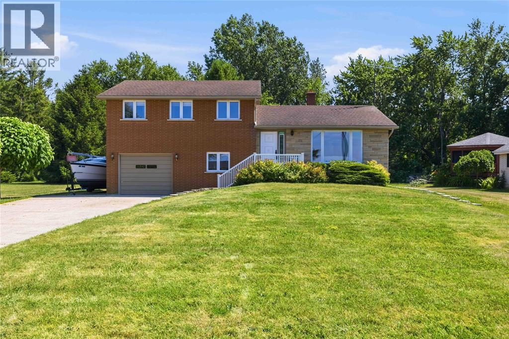 4193 BLUEPOINT DRIVE Plympton-Wyoming Ontario Canada N0N1J6 2
