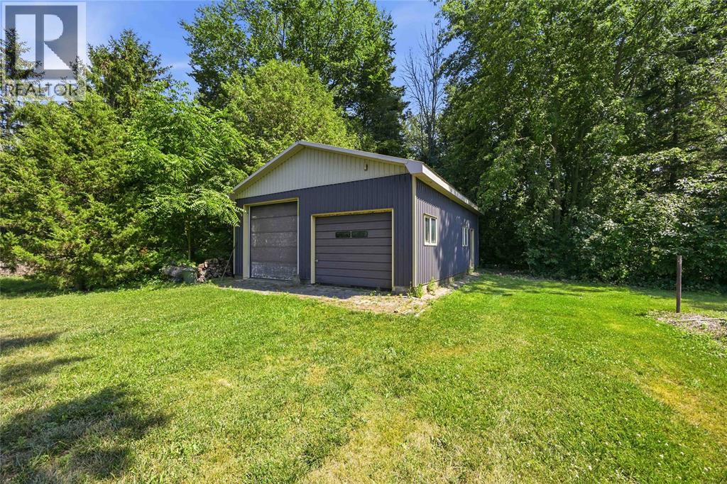 4193 BLUEPOINT DRIVE Plympton-Wyoming Ontario Canada N0N1J6 4