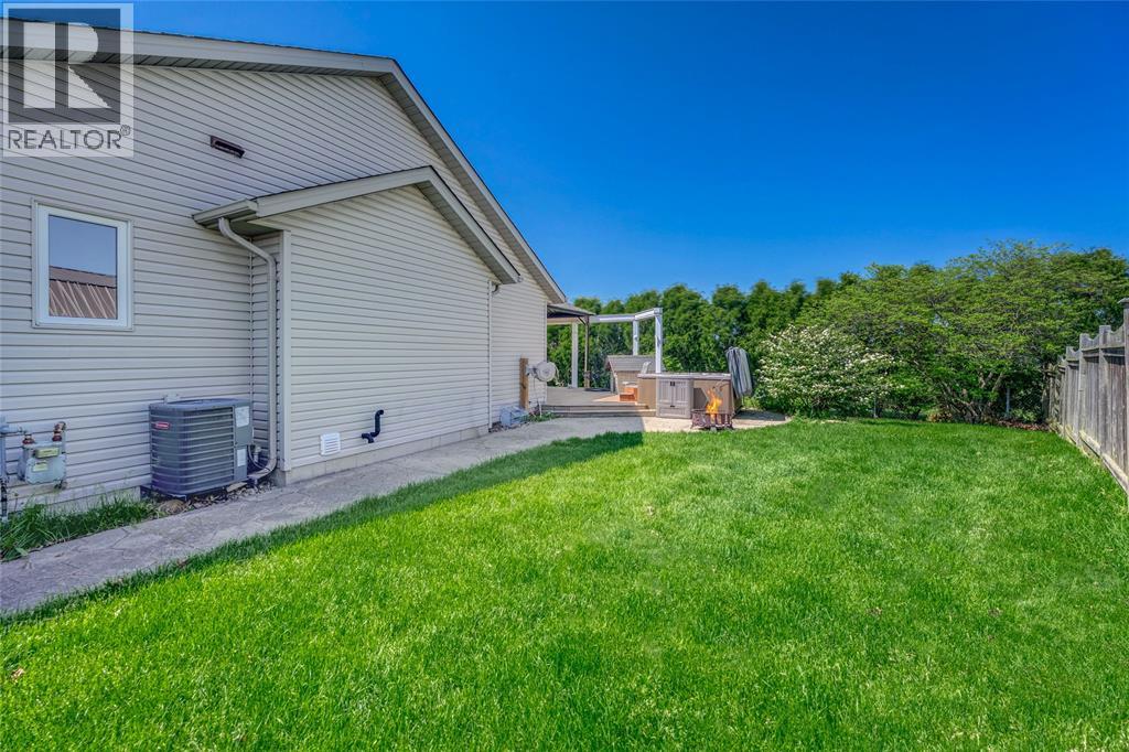 608 Riva Ridge DRIVE St Clair Ontario Canada N0N1G0 5