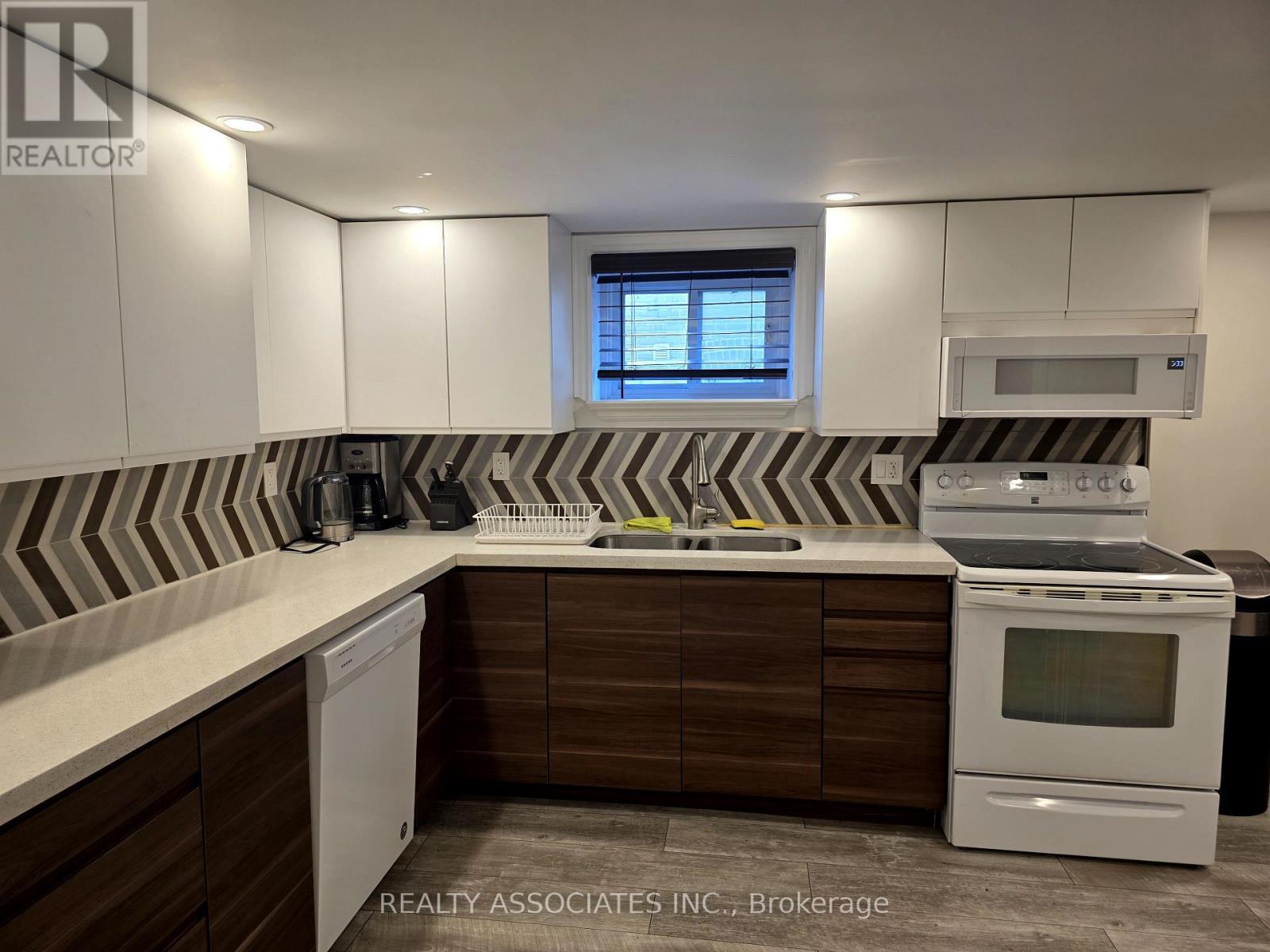 101 Reiner Road, Toronto, Ontario  M3H 2L7 - Photo 16 - C13859458