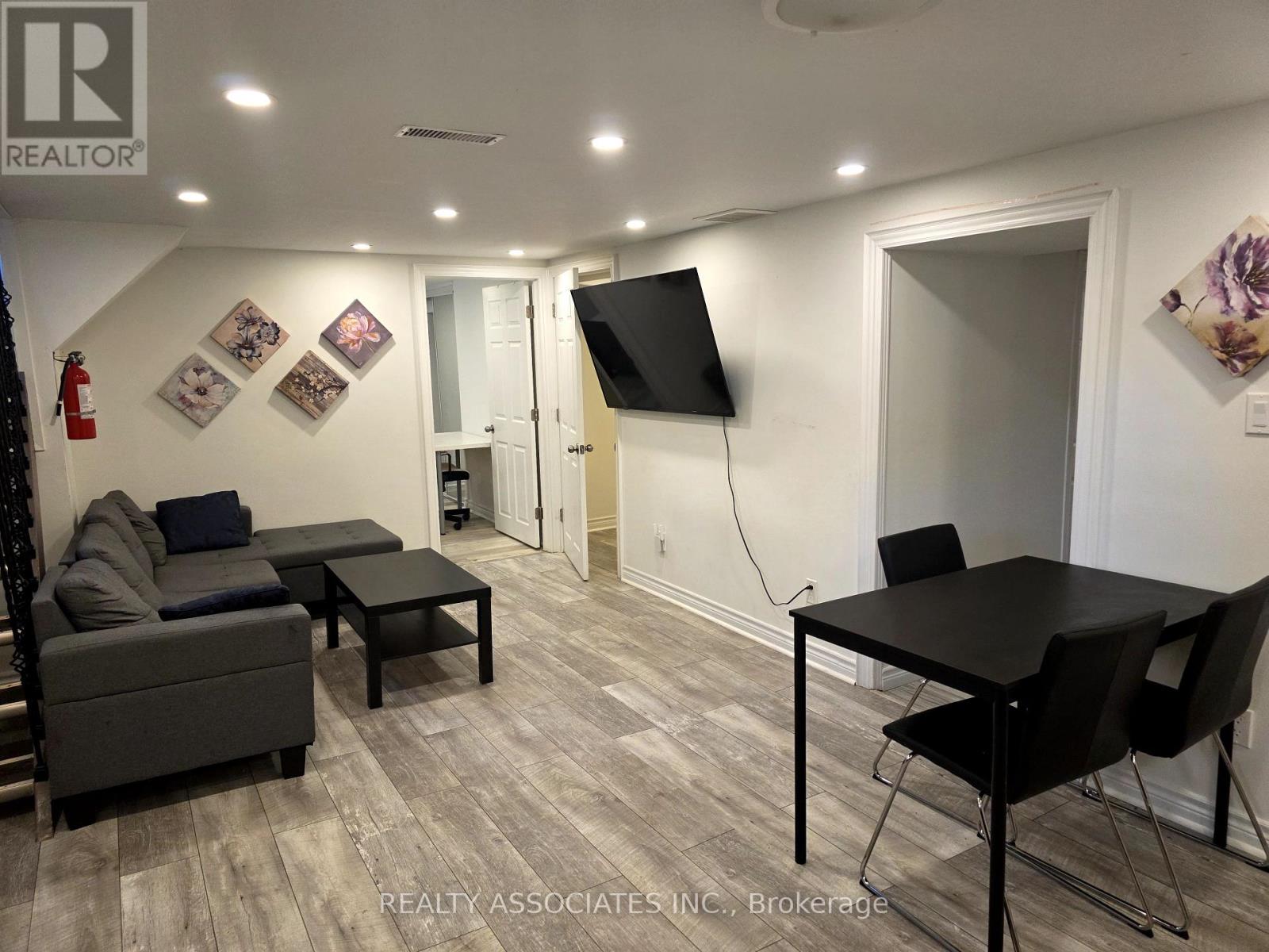 101 Reiner Road, Toronto, Ontario  M3H 2L7 - Photo 17 - C13859458