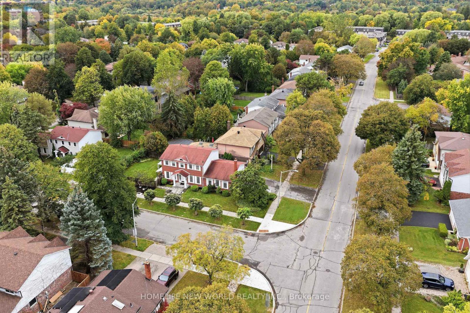 18 Dolan Gate, Toronto, Ontario  M2J 2N1 - Photo 2 - C13859464