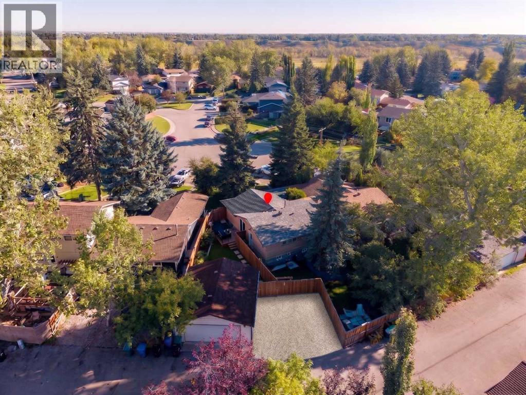 47 Midvalley Rise Se, Calgary, Alberta  T2X 1J3 - Photo 5 - A2348298