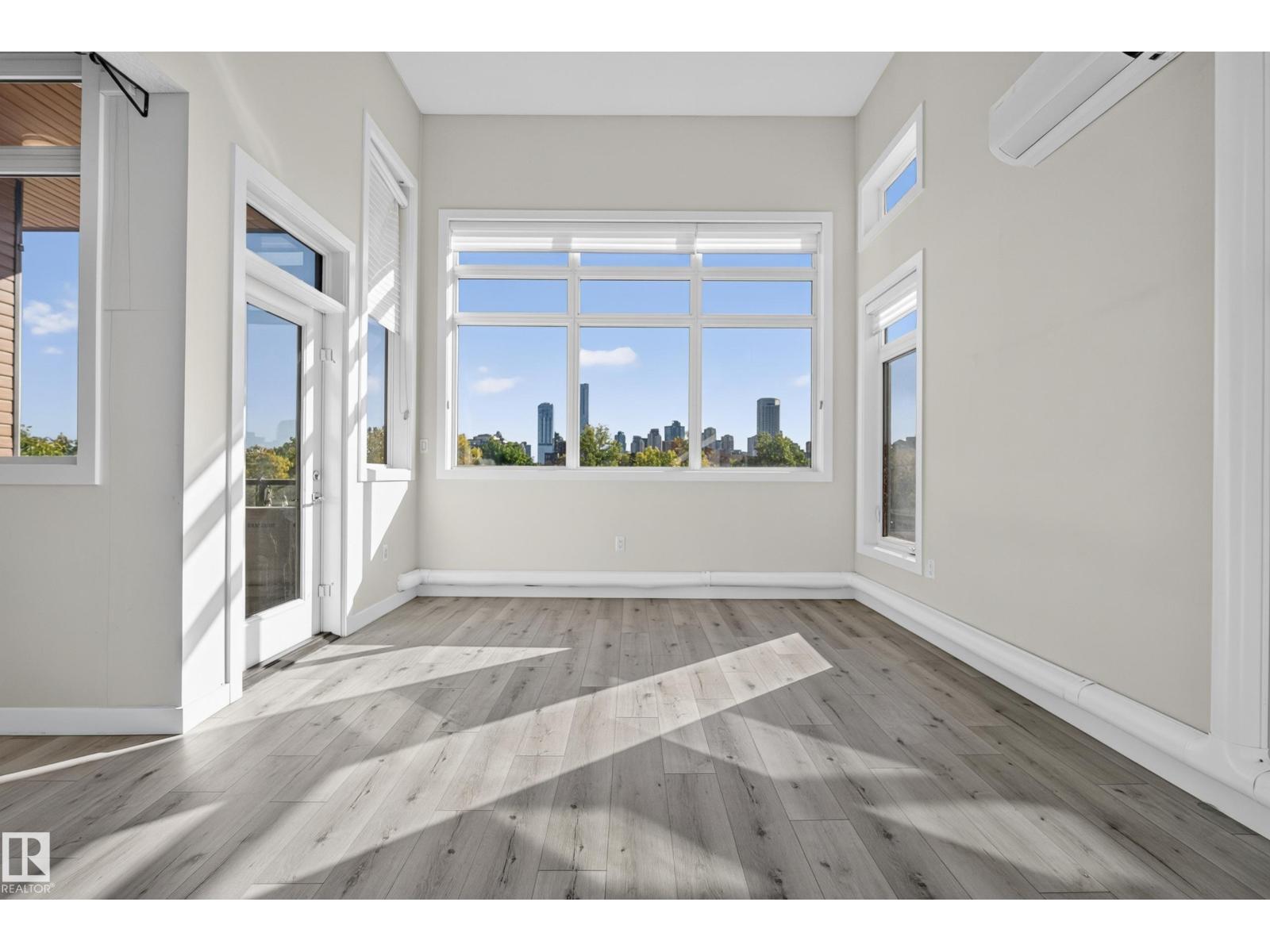 #405 10227 115 ST NW