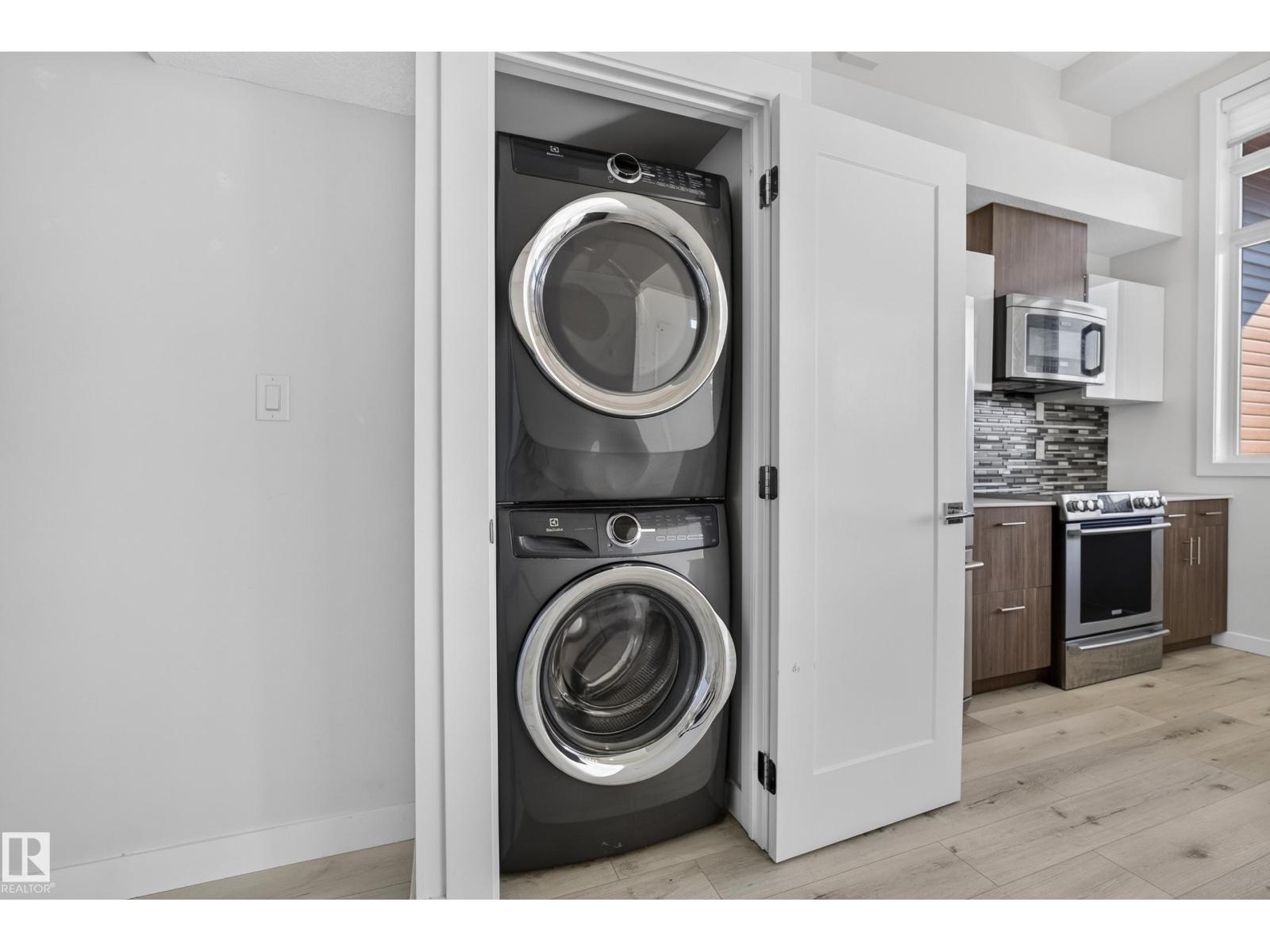 #405 10227 115 ST NW