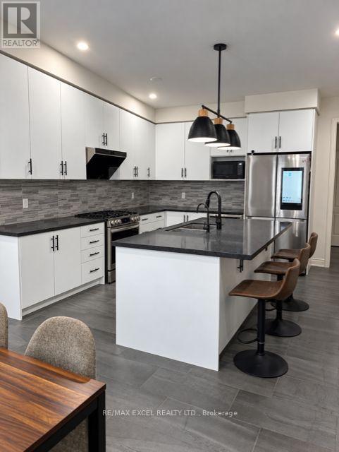 123 Fallharvest Way, Whitchurch-Stouffville, Ontario  L4A 5A8 - Photo 9 - N13859486