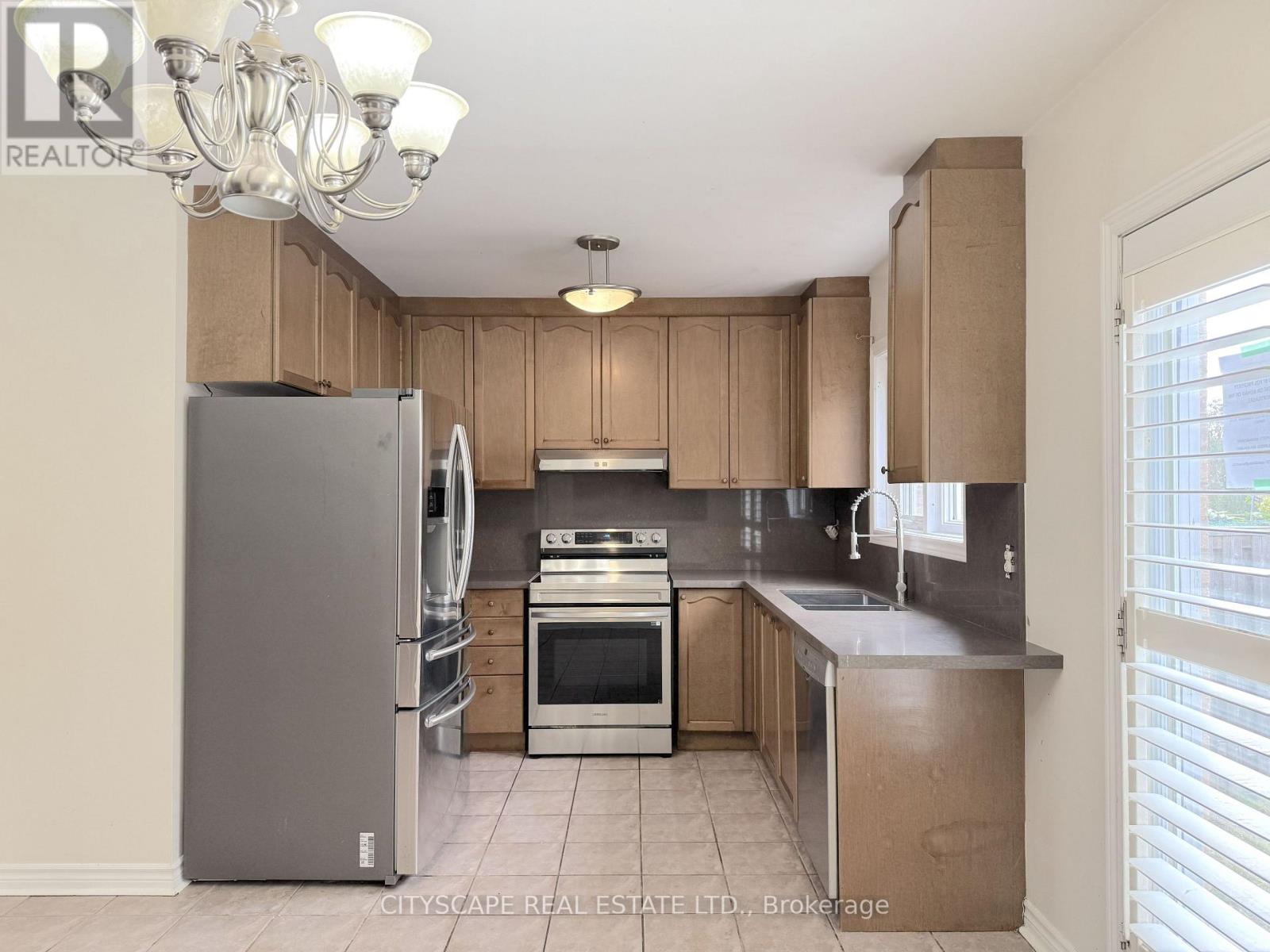 4 Savita Road, Brampton, Ontario  L7A 3T2 - Photo 11 - W13859472