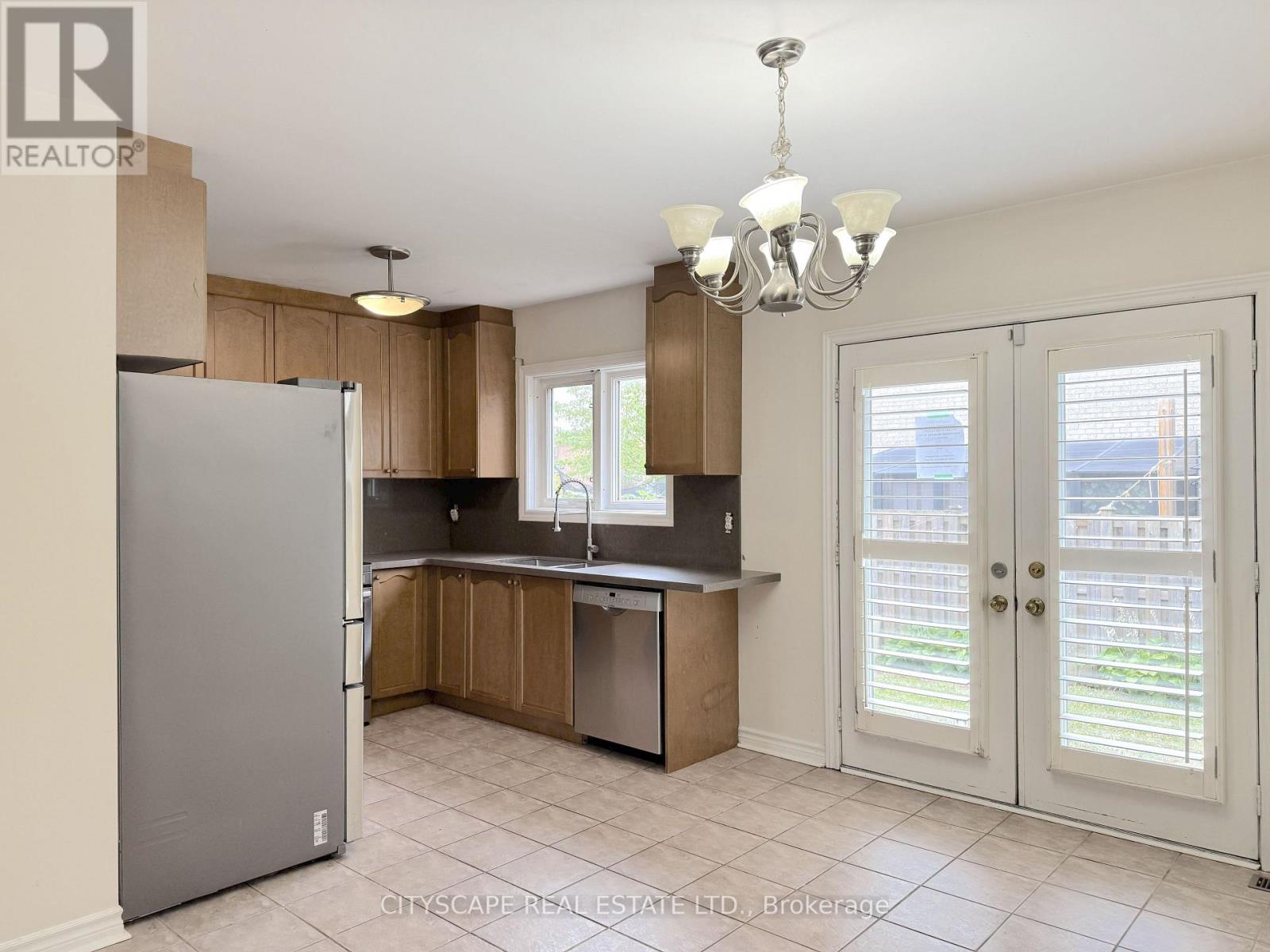 4 Savita Road, Brampton, Ontario  L7A 3T2 - Photo 12 - W13859472
