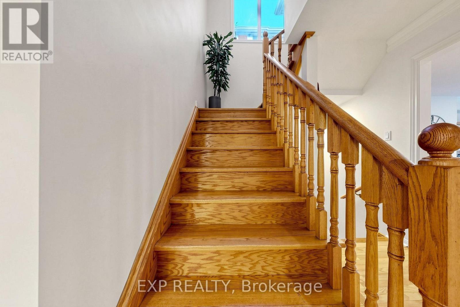 4882 Vienna Court, Mississauga, Ontario  L4Z 4J2 - Photo 11 - W13859488