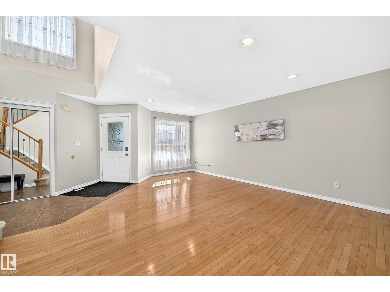 11832 173 AV NW