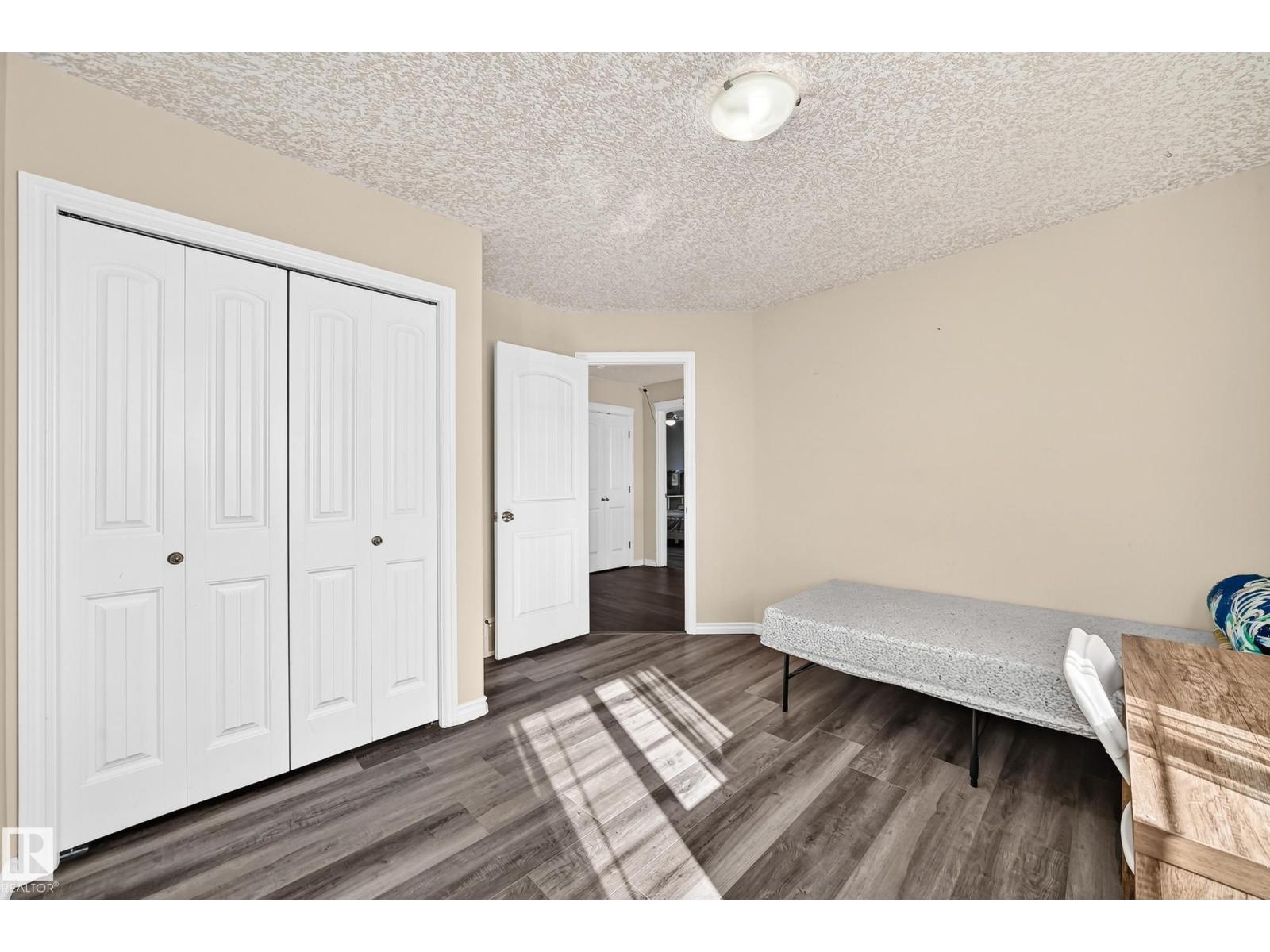 11832 173 AV NW