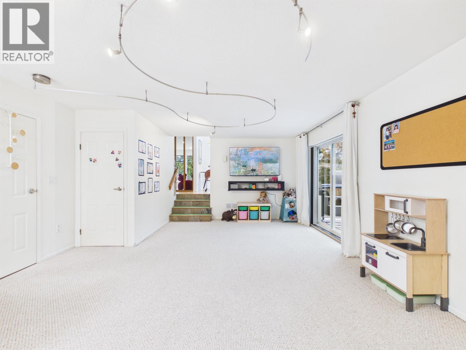 1316 Honeysuckle Lane, Coquitlam, British Columbia  V3E 2H9 - Photo 27 - R3171383