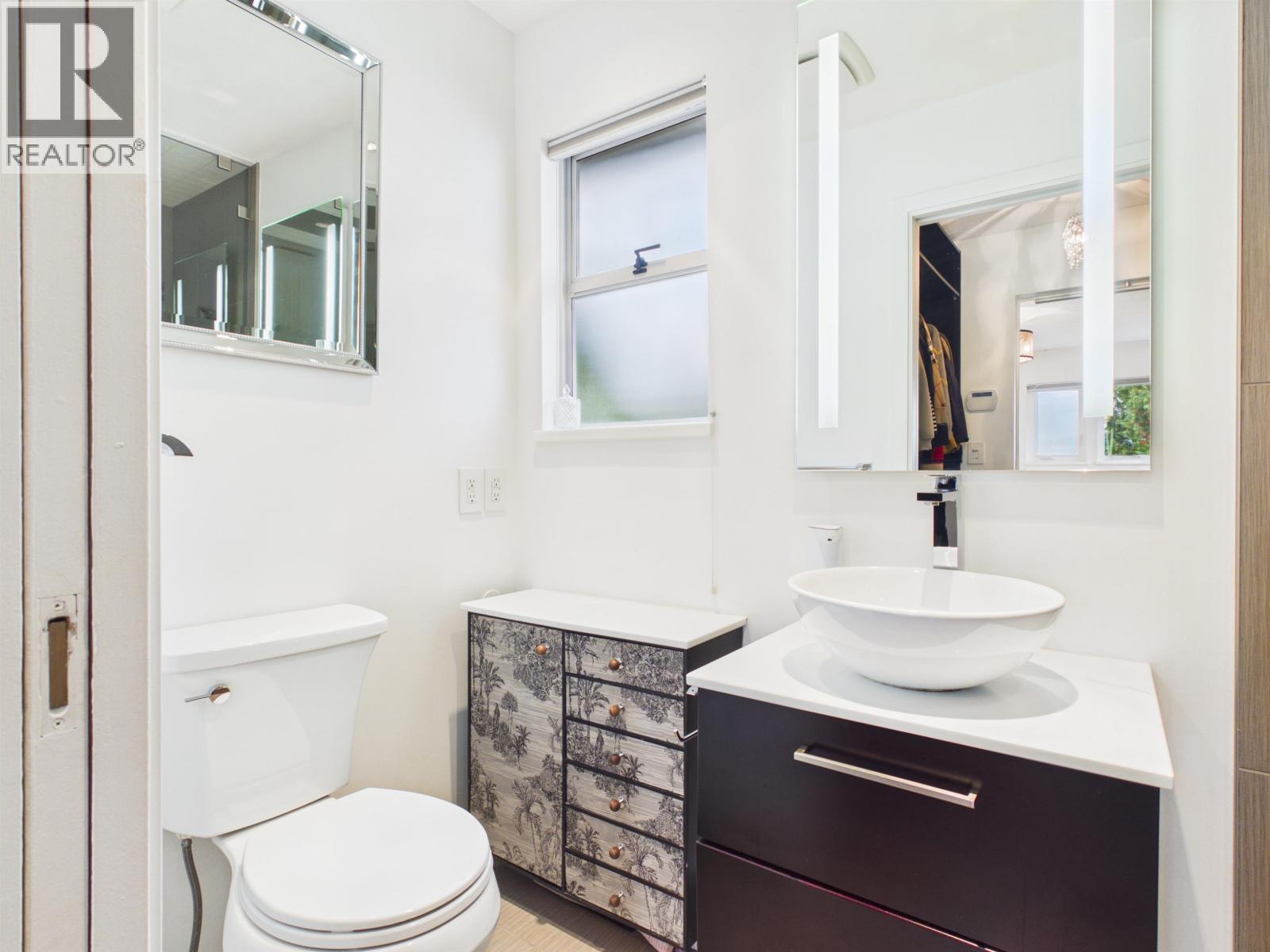 1316 Honeysuckle Lane, Coquitlam, British Columbia  V3E 2H9 - Photo 17 - R3171383