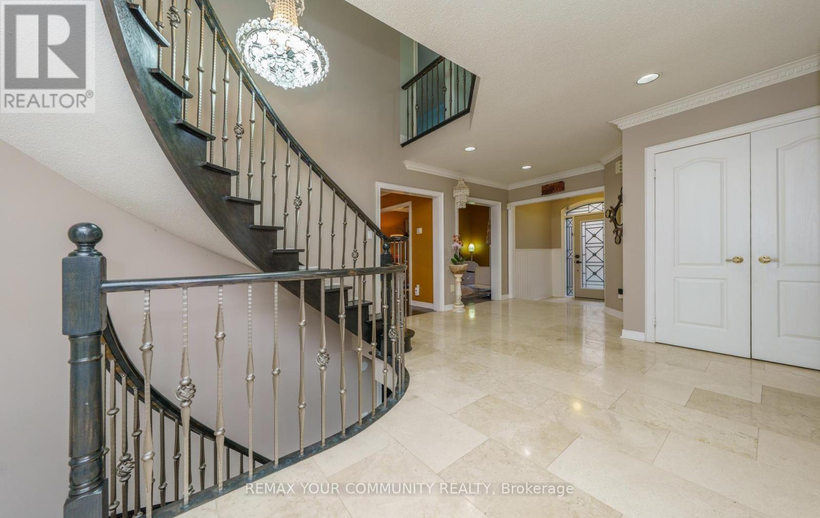 11 Hans Drive, Markham, Ontario  L6C 1T3 - Photo 9 - N13853304