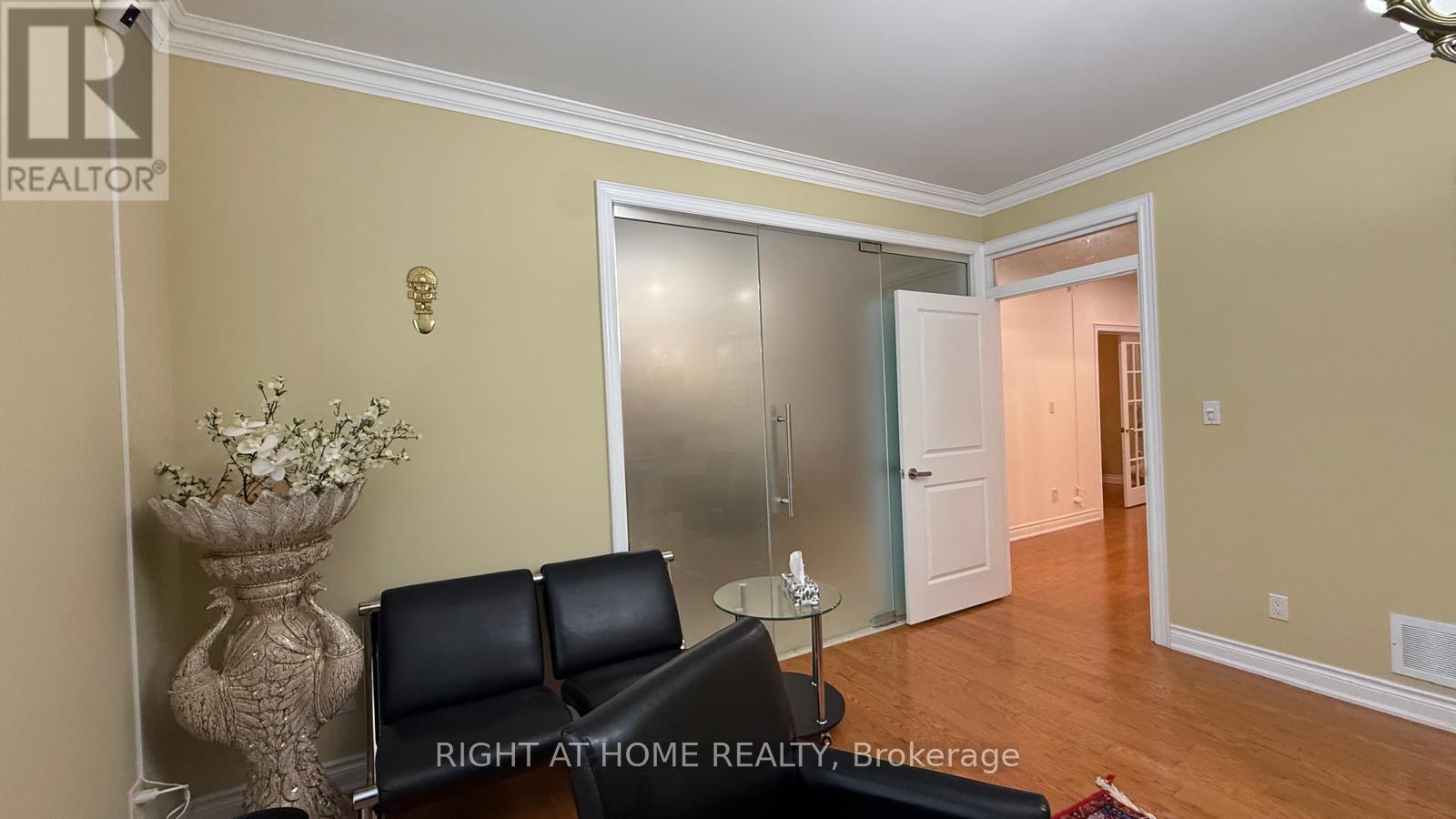 96 Bradgate Drive, Markham (Thornlea), Ontario  L3T 7M3 - Photo 9 - N13859506