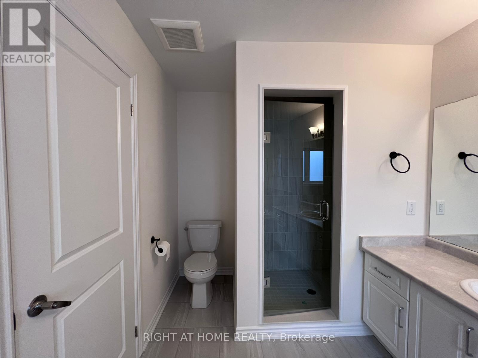 2250 Grainger Loop, Innisfil, Ontario  L9S 0N1 - Photo 13 - N13859542