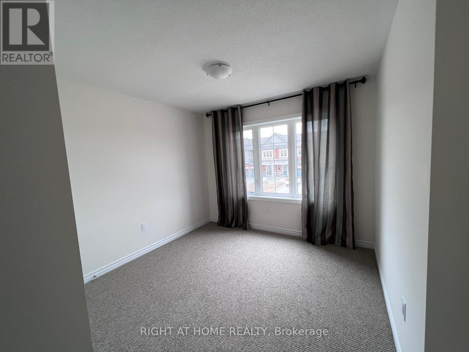 2250 Grainger Loop, Innisfil, Ontario  L9S 0N1 - Photo 6 - N13859542