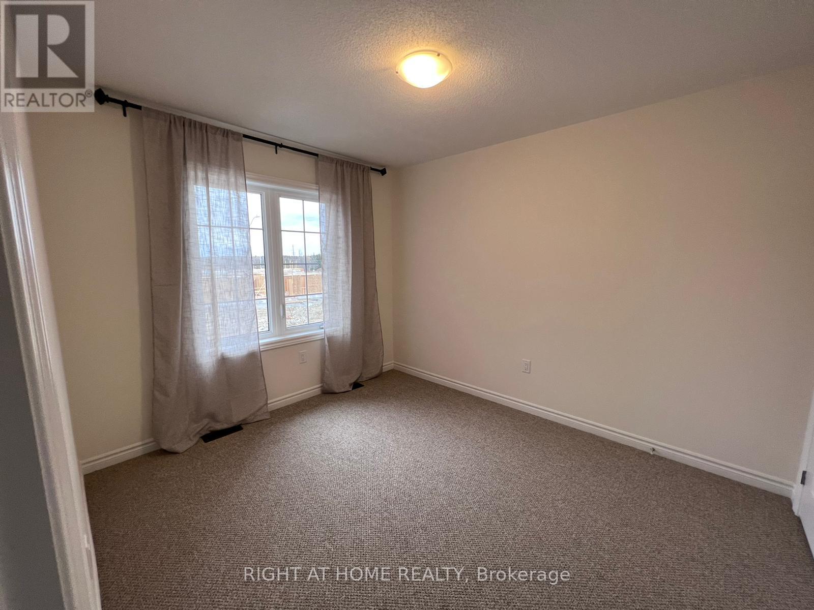 2250 Grainger Loop, Innisfil, Ontario  L9S 0N1 - Photo 7 - N13859542