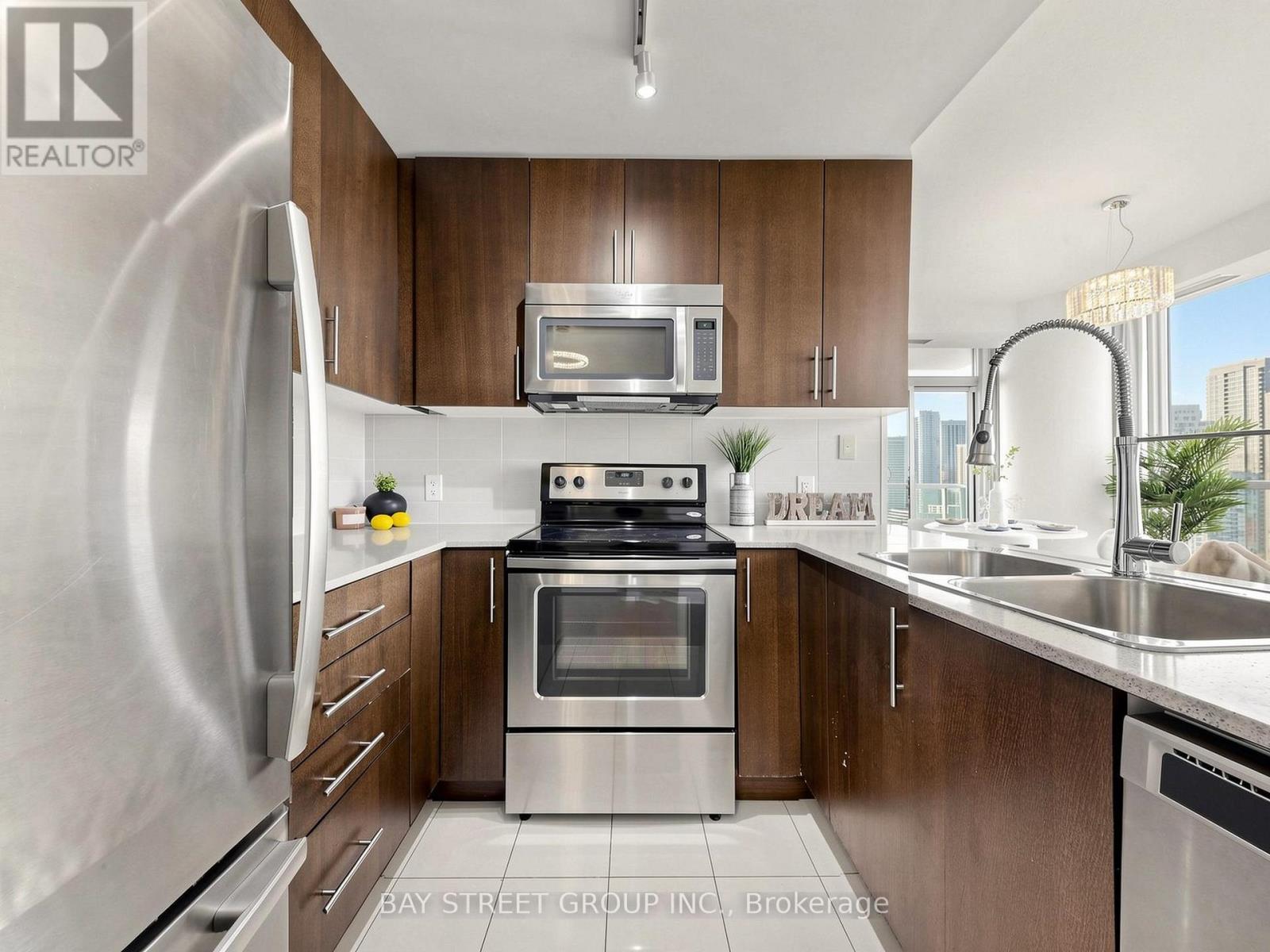2411 - 3985 Grand Park Drive, Mississauga, Ontario  L5B 0H8 - Photo 9 - W13859538