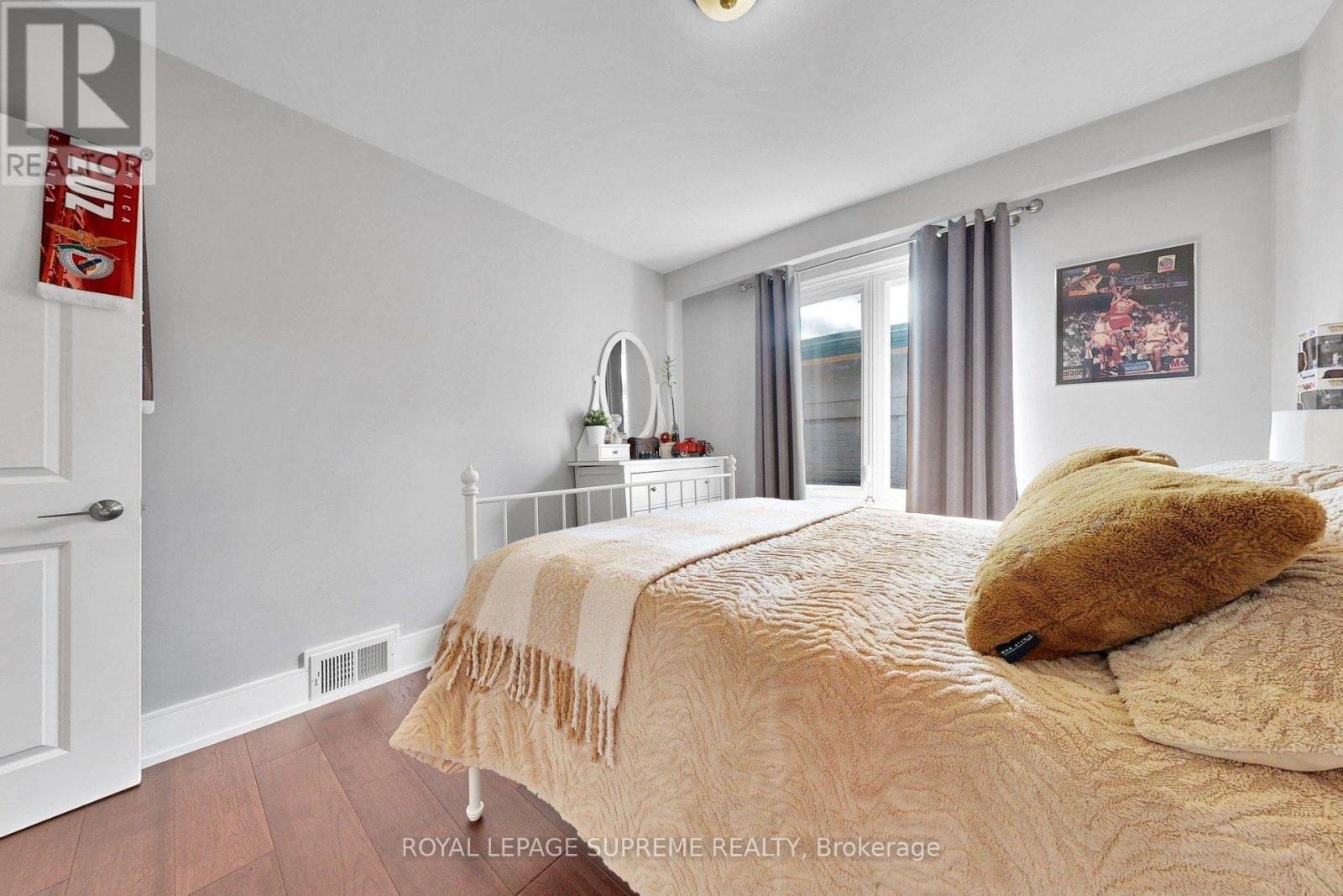 465 Maple Leaf Drive, Toronto, Ontario  M6L 1R1 - Photo 20 - W13859546