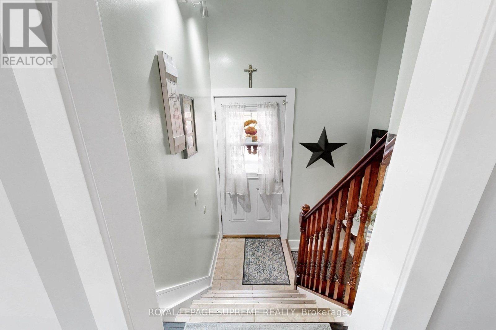 465 Maple Leaf Drive, Toronto, Ontario  M6L 1R1 - Photo 30 - W13859546