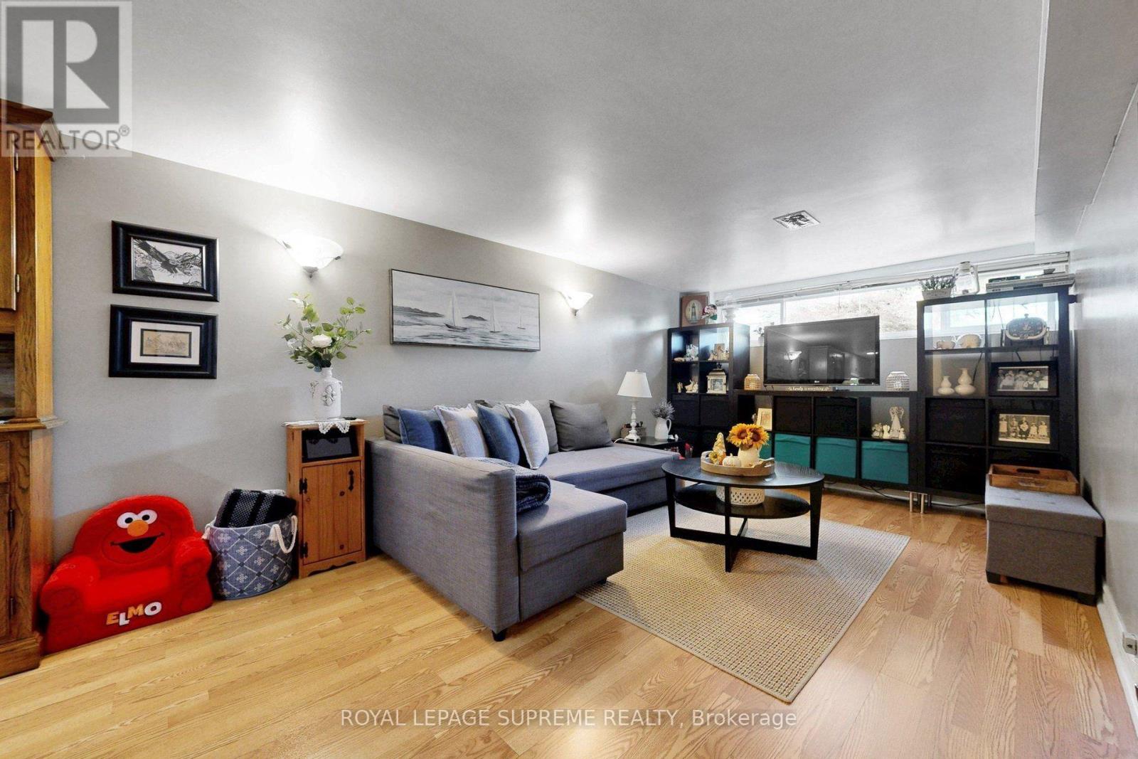 465 Maple Leaf Drive, Toronto, Ontario  M6L 1R1 - Photo 42 - W13859546