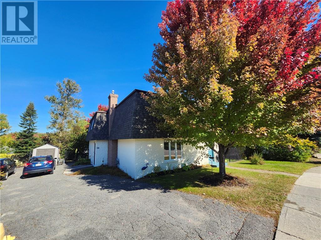 14 Collins, Copper Cliff, Ontario