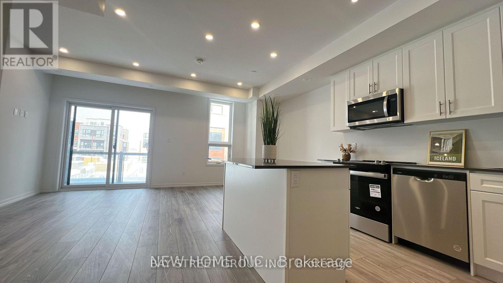 Unit 20-24 Lytham Green Circle, Newmarket, Ontario  L3Y 0H5 - Photo 14 - N13859556