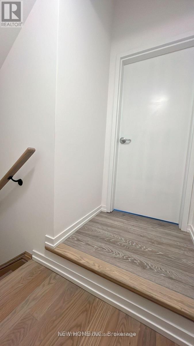 Unit 20-24 Lytham Green Circle, Newmarket, Ontario  L3Y 0H5 - Photo 17 - N13859556