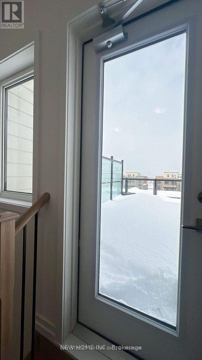 Unit 20-24 Lytham Green Circle, Newmarket, Ontario  L3Y 0H5 - Photo 6 - N13859556