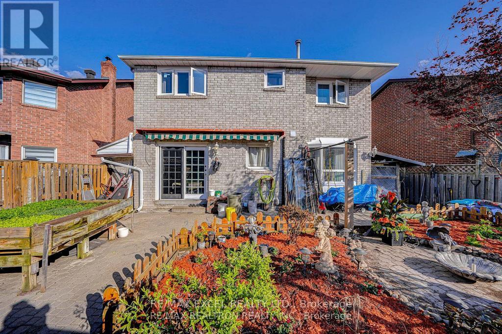 Upper - 70 Weldrick Road E, Richmond Hill, Ontario  L4C 8T8 - Photo 27 - N13859570
