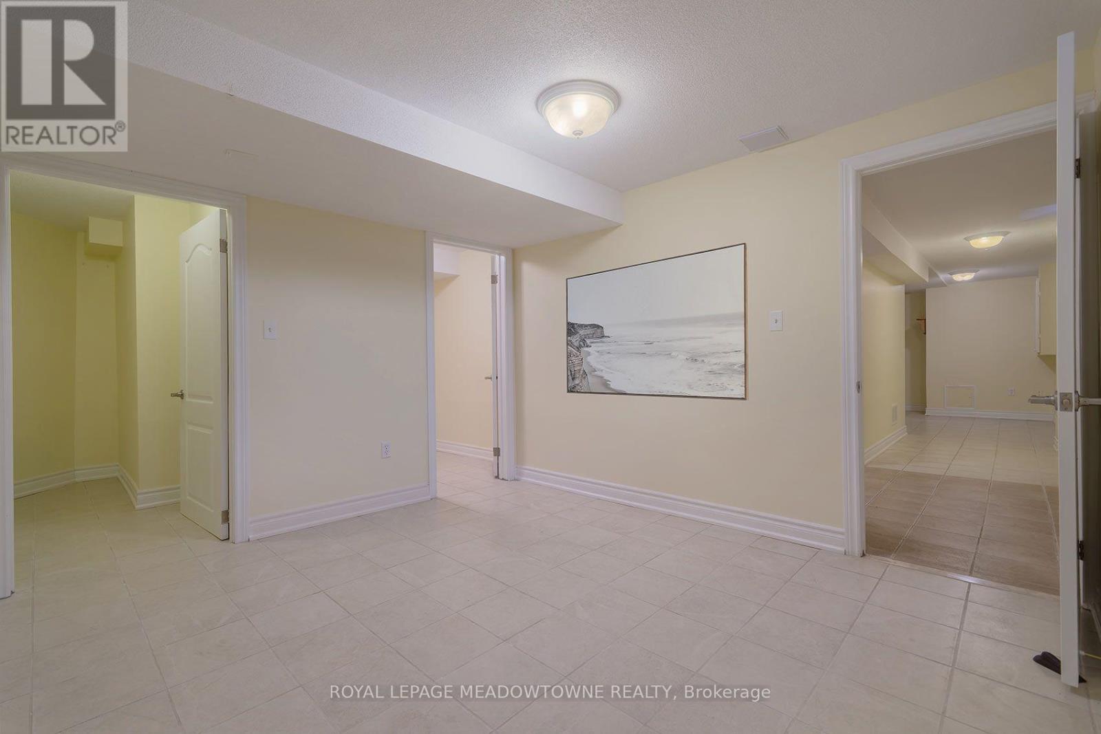6407 Alderwood Trail, Mississauga, Ontario  L5N 6W9 - Photo 12 - W13859558