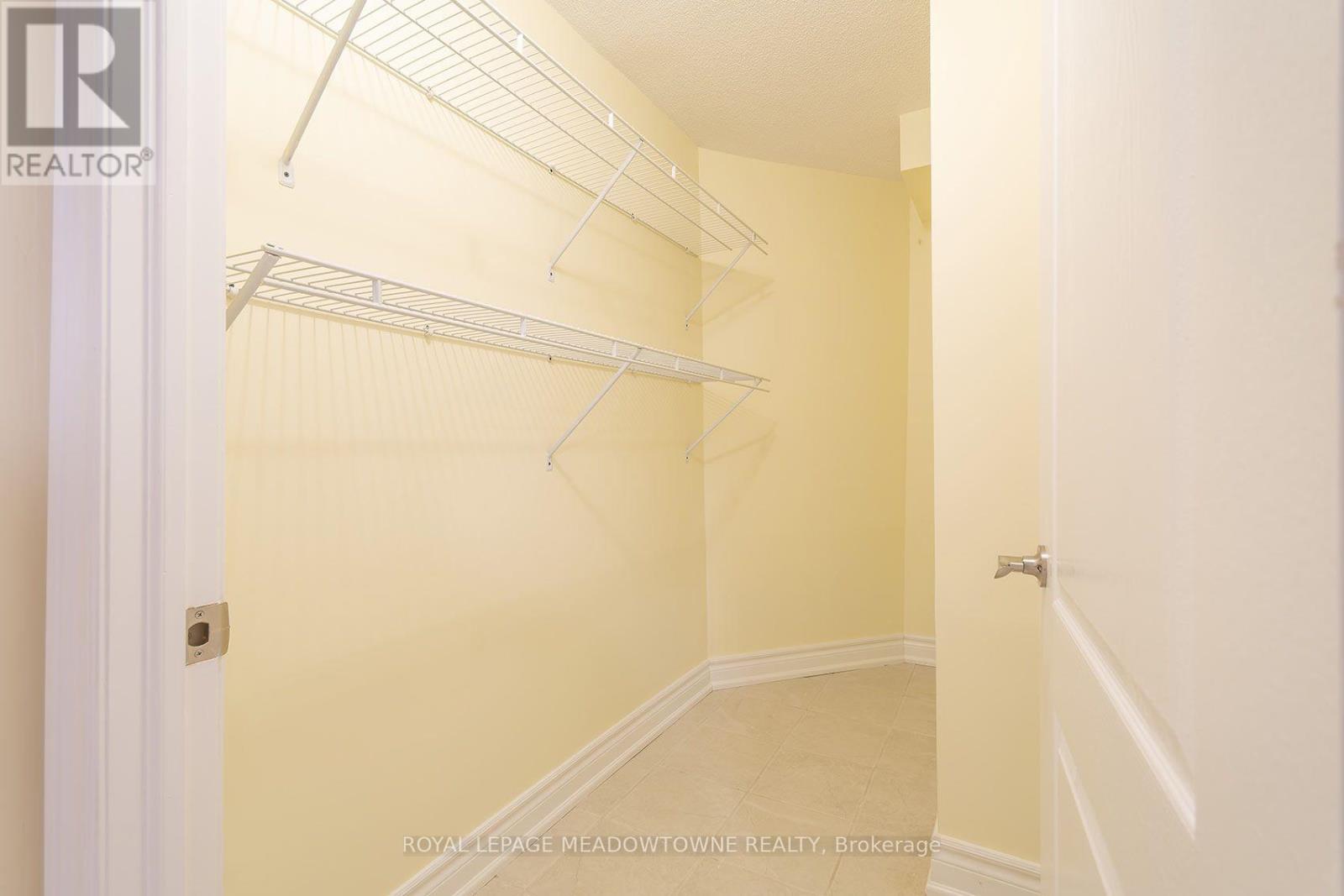 6407 Alderwood Trail, Mississauga, Ontario  L5N 6W9 - Photo 13 - W13859558