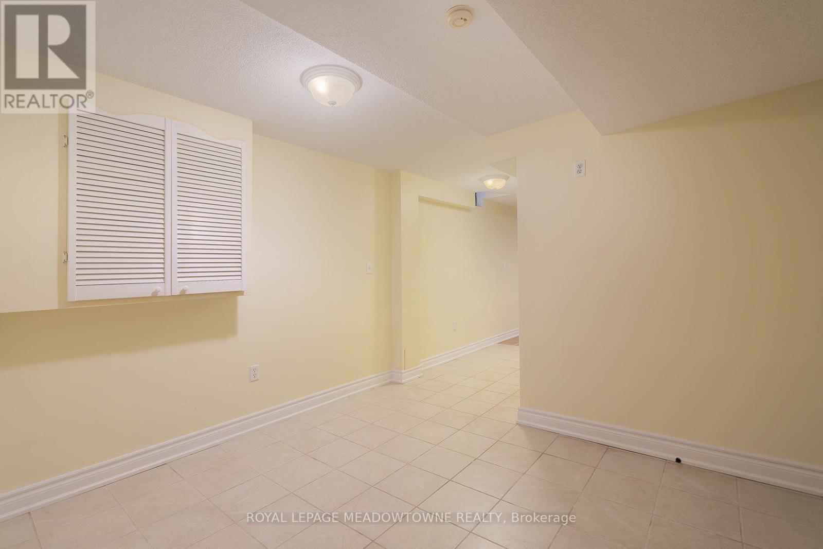 6407 Alderwood Trail, Mississauga, Ontario  L5N 6W9 - Photo 4 - W13859558