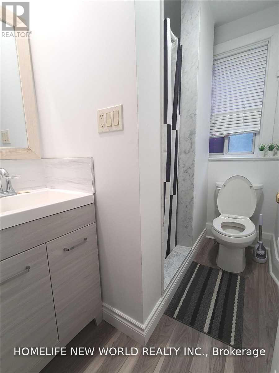 2nd Fl - 1353 St Clair Avenue W, Toronto, Ontario  M6E 1C5 - Photo 4 - W13859562
