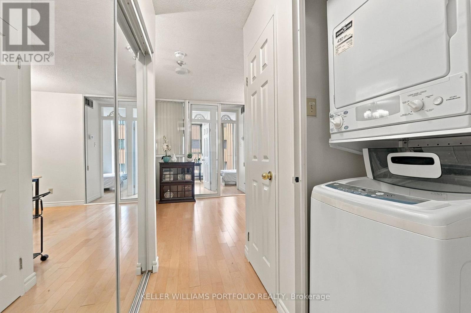 2304 - 55 Centre Avenue, Toronto, Ontario  M5G 2H5 - Photo 18 - C13849934