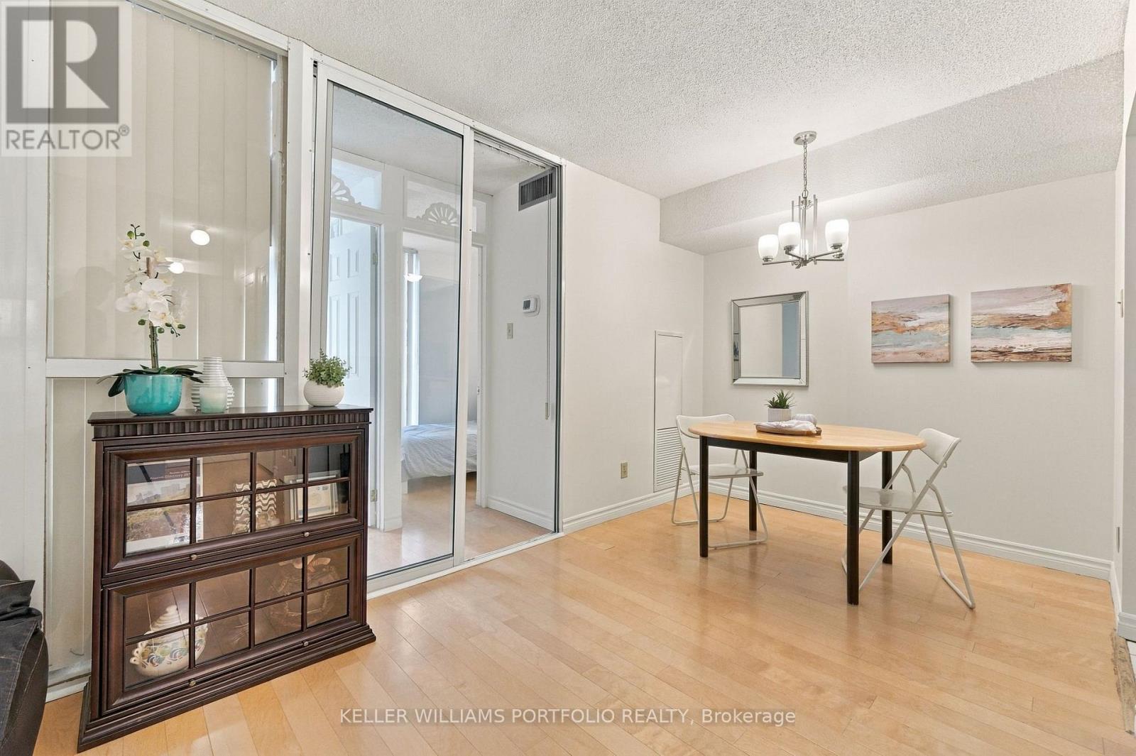 2304 - 55 Centre Avenue, Toronto, Ontario  M5G 2H5 - Photo 5 - C13849934