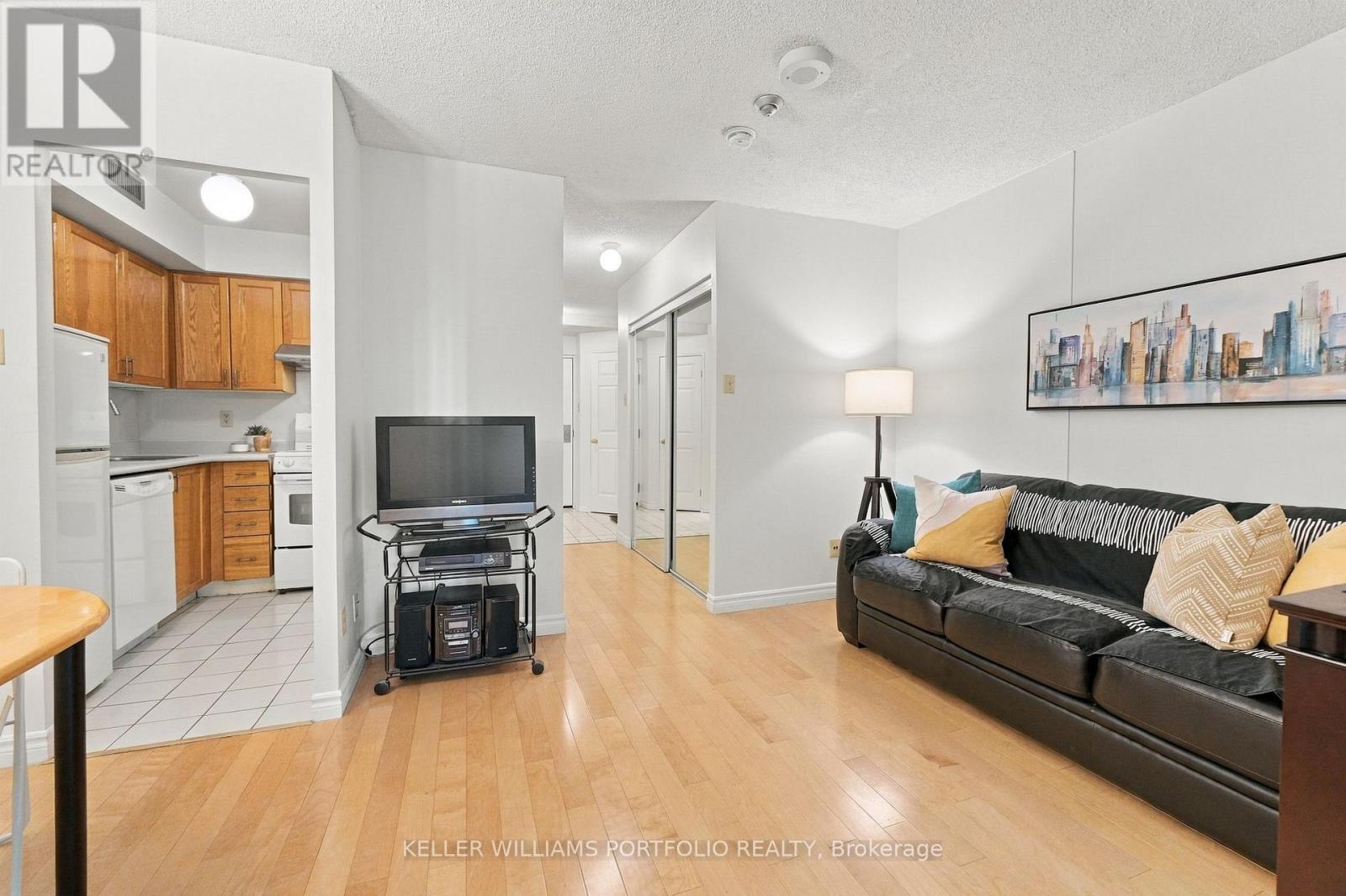 2304 - 55 Centre Avenue, Toronto, Ontario  M5G 2H5 - Photo 13 - C13849934