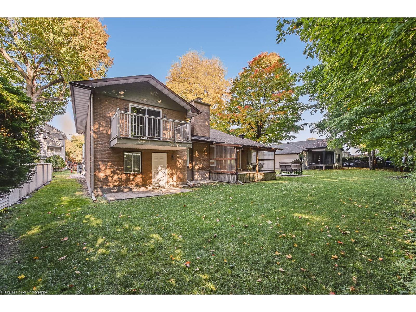 1162 39e Avenue Laval (Fabreville) Quebec Canada H7R4W9 3