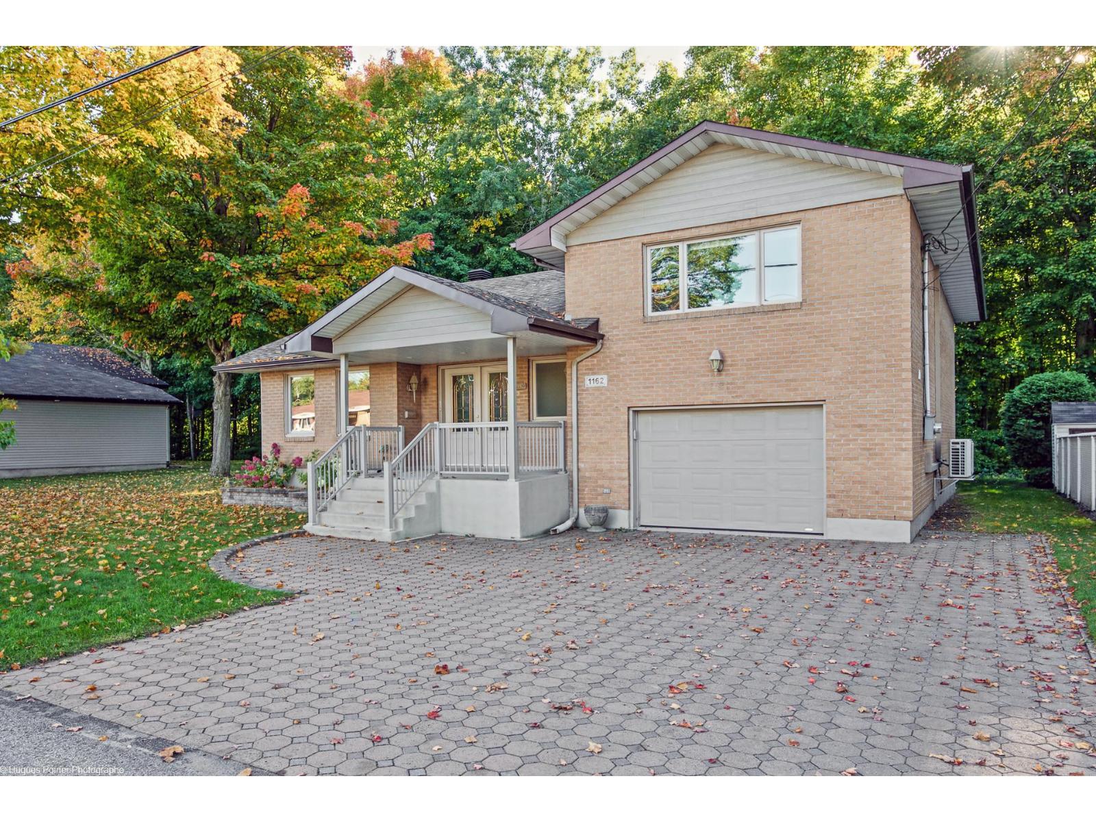 1162 39e Avenue Laval (Fabreville) Quebec Canada H7R4W9 2