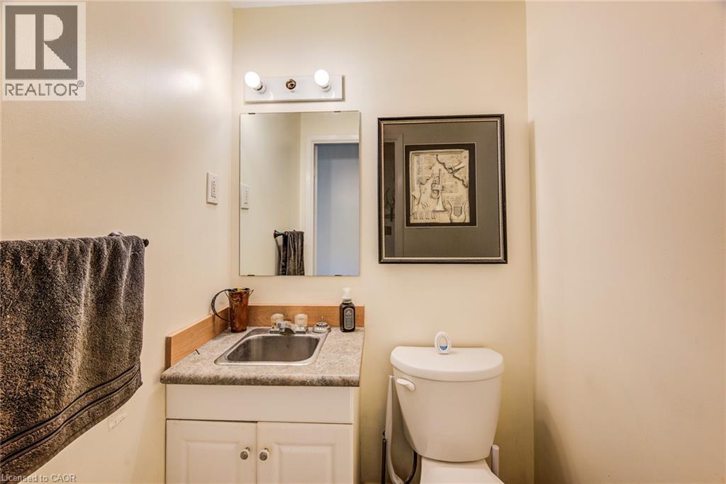 428b Dunvegan Drive, Waterloo, Ontario  N2K 2C7 - Photo 5 - 40867541