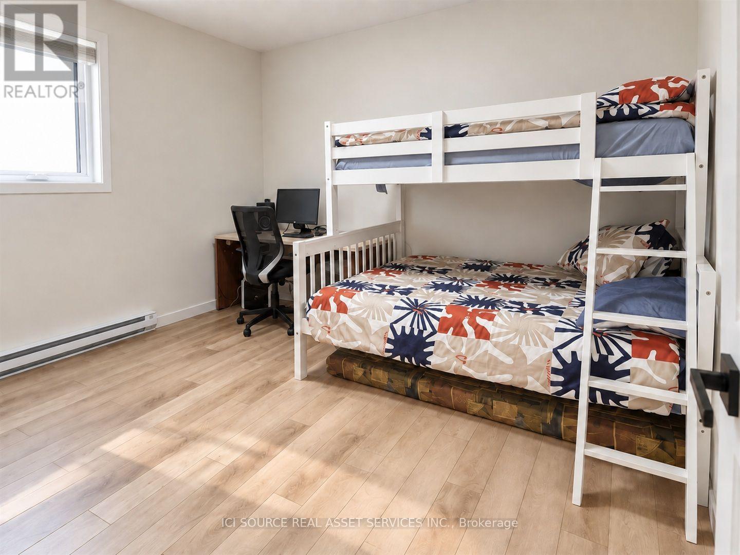 1221 MEADOWLANDS DRIVE E, Ottawa, Ontario