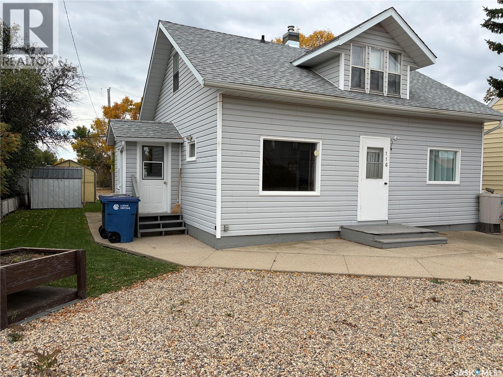 116 5th AVENUE E, Gravelbourg, Saskatchewan