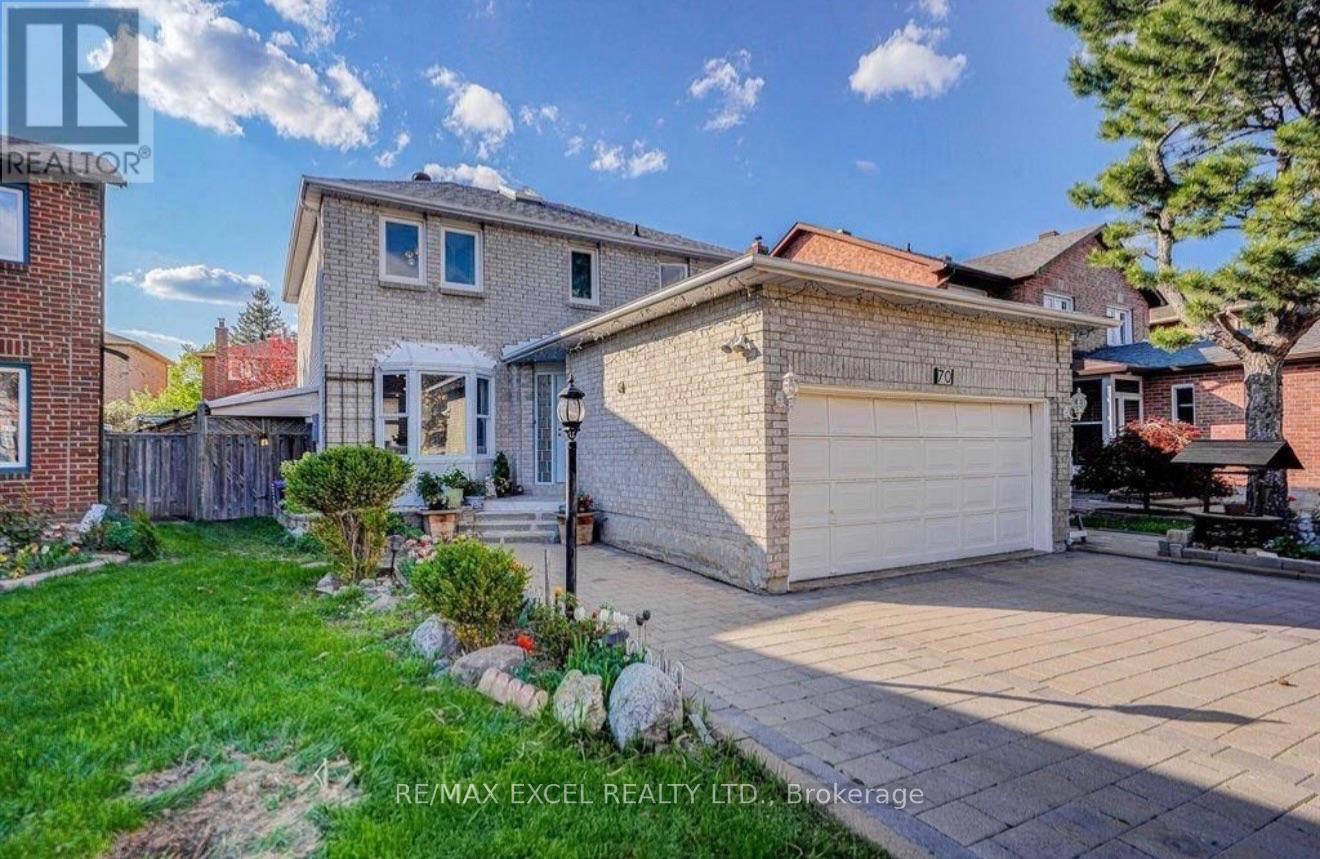 Upper - 70 Weldrick Road E, Richmond Hill, Ontario  L4C 8T8 - Photo 2 - N13859570