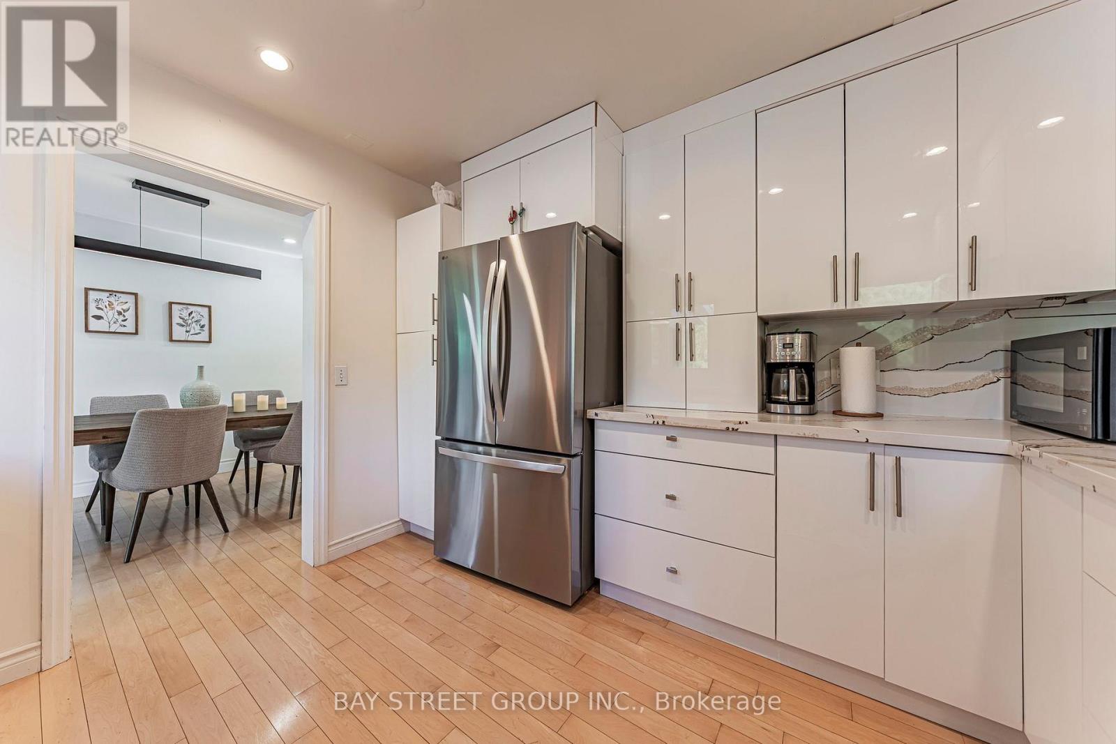 1111 Kent Avenue, Oakville, Ontario  L6H 1Z9 - Photo 12 - W13859588