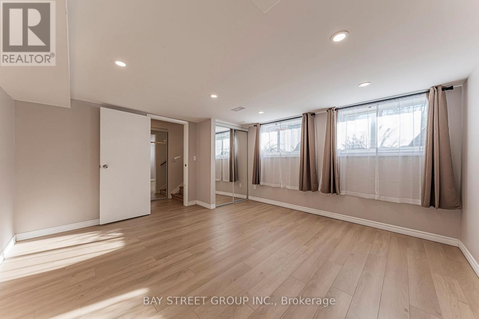 1111 Kent Avenue, Oakville, Ontario  L6H 1Z9 - Photo 32 - W13859588